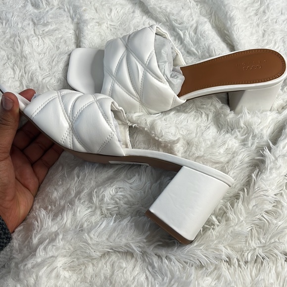 Brand new, never worn - Picture 4 of 4